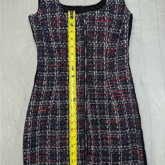 Elegant Black and White Tweed Mini Dress - Picture 6 of 6